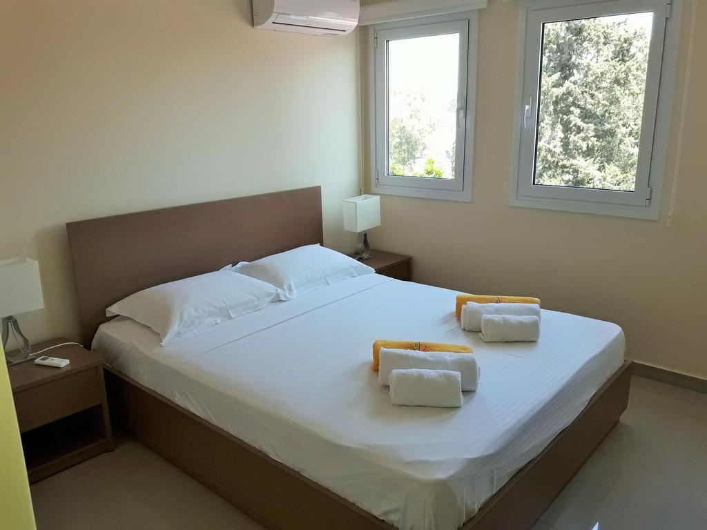 32 Hill Court Appartamento Larnaca Esterno foto