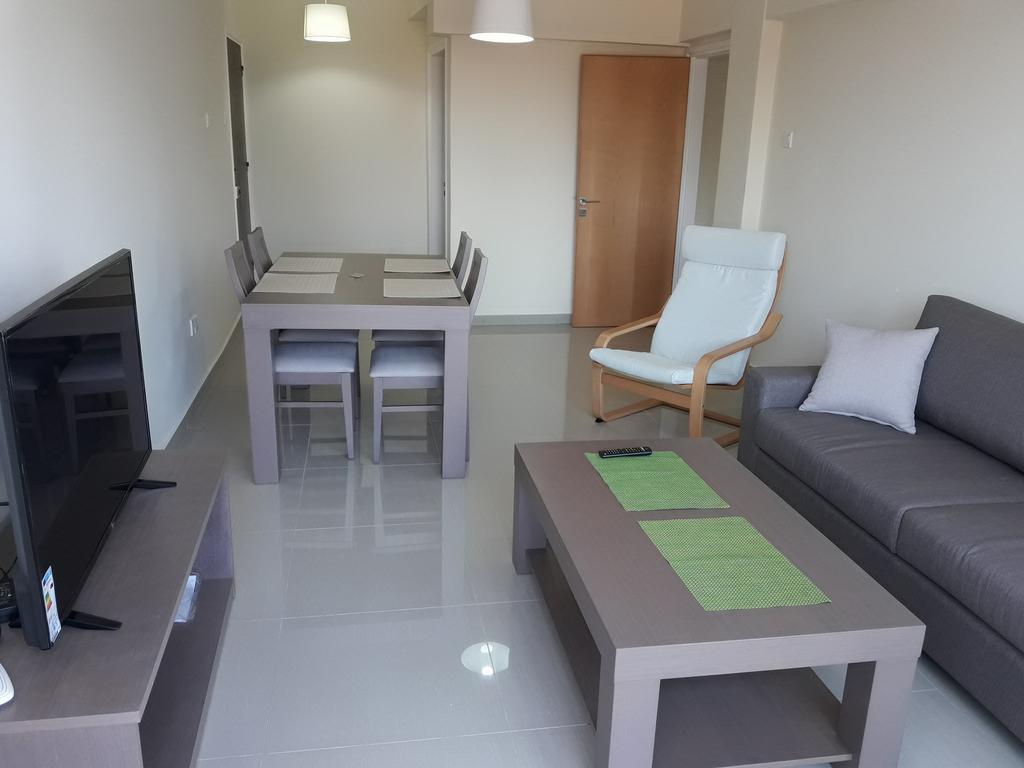 32 Hill Court Appartamento Larnaca Esterno foto