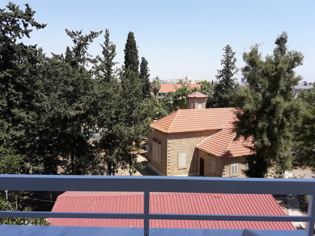 32 Hill Court Appartamento Larnaca Esterno foto