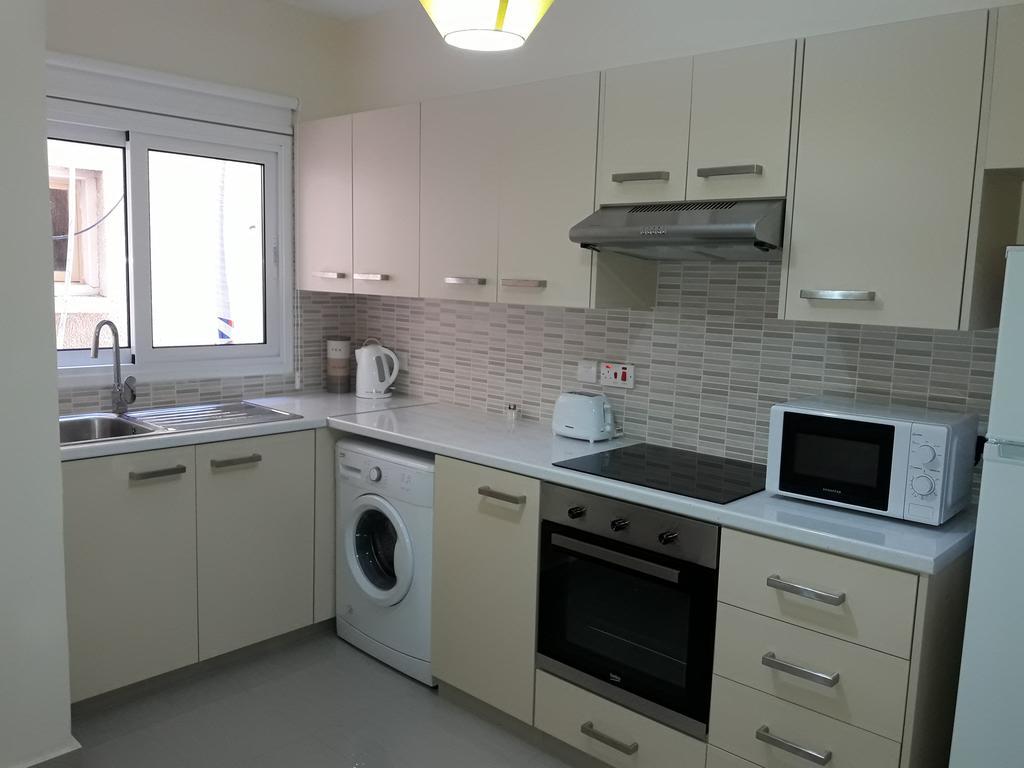 32 Hill Court Appartamento Larnaca Esterno foto