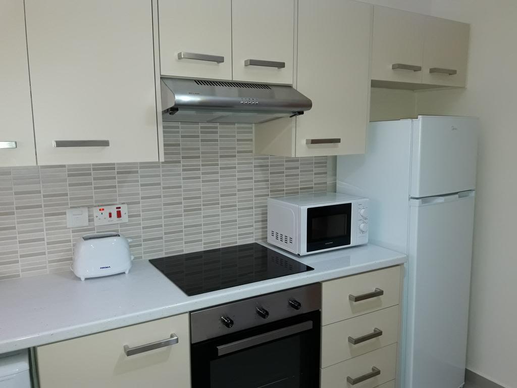 32 Hill Court Appartamento Larnaca Esterno foto